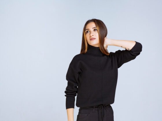 Black Hoodie Cropped